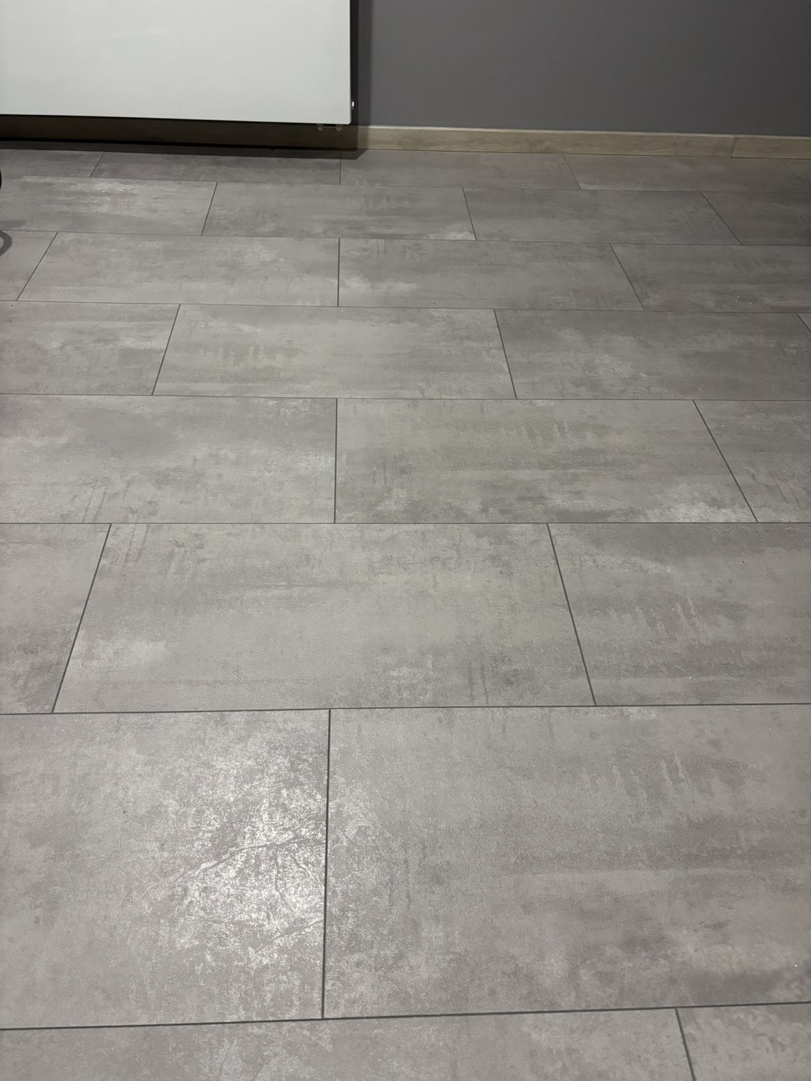 Hangtoilet en raamafwerking